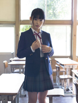 女生试衣间真人版